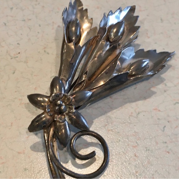 Vintage Coro Pegasus 1940s Sterling Silver Floral Bouquet Brooch WW2 Era - Picture 12 of 14
